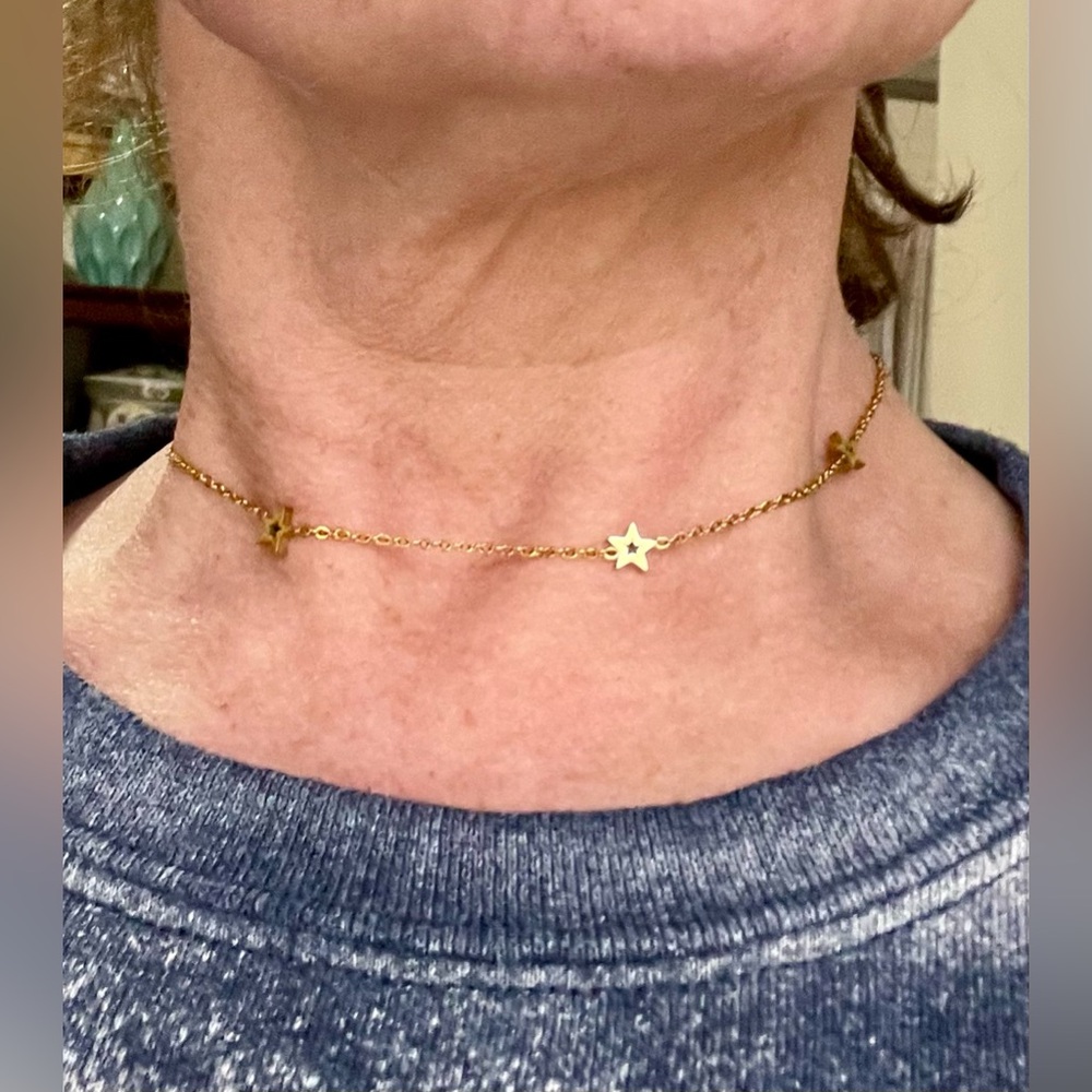 Dainty Gold Stars Station Choker - Picture 2 of 4